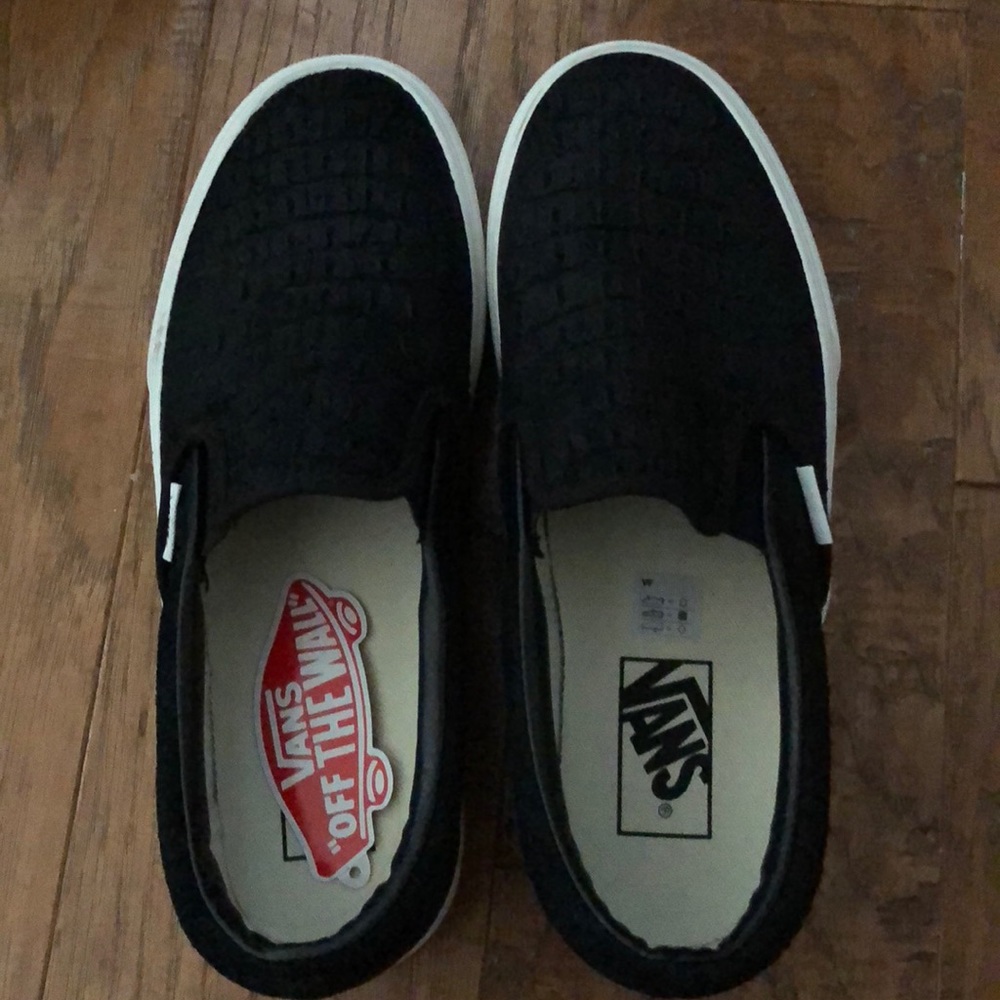 Platform women’s vans size 8 1/2 brand new